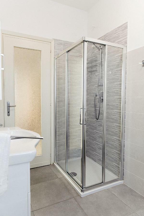 Da Olga Apartman Desenzano del Garda Kültér fotó